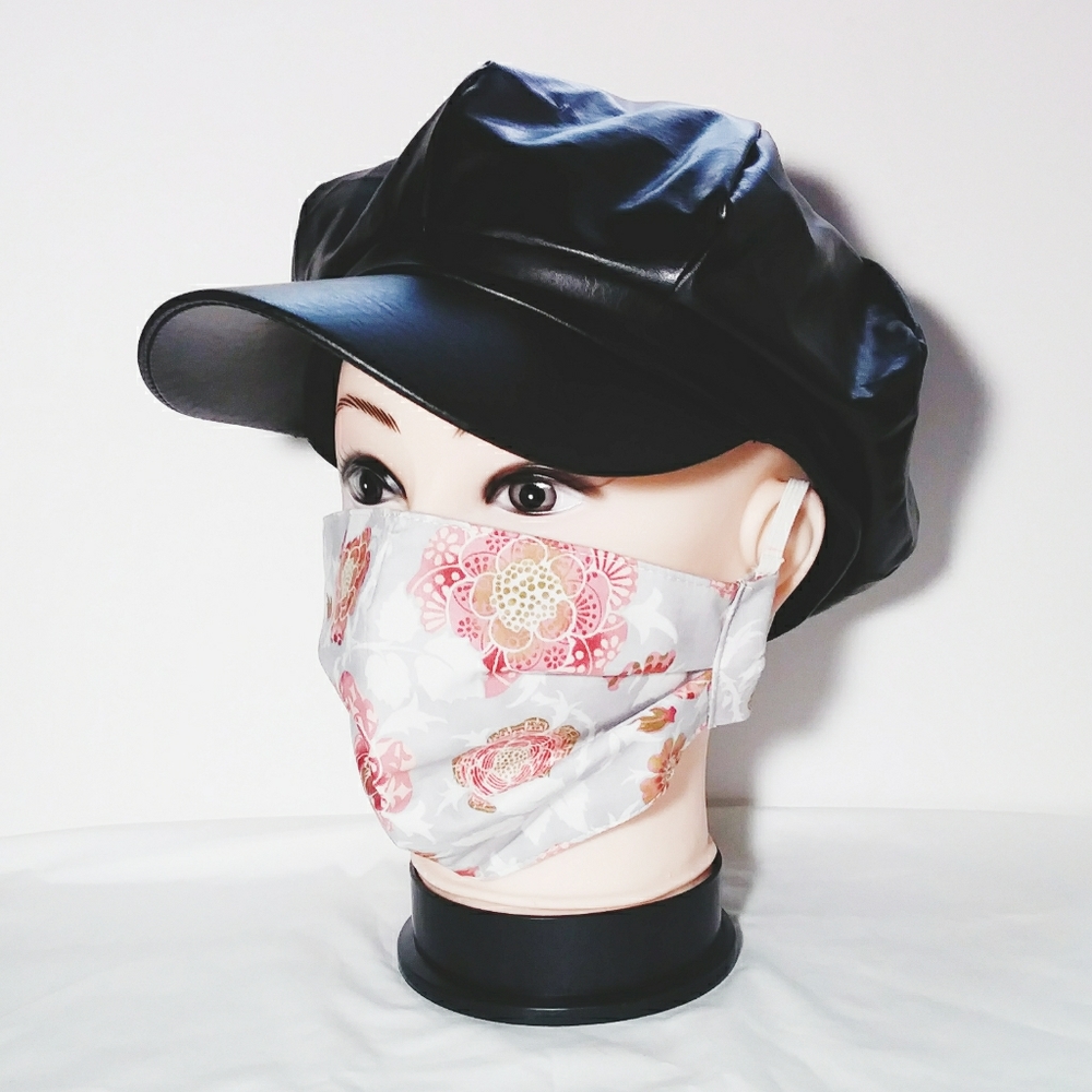 Chrysanthemum Face Mask - Picture 7 of 8